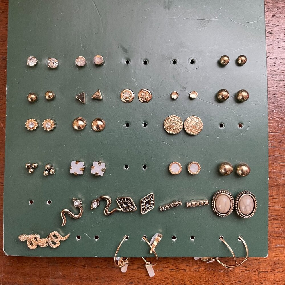 Bundle 3 for $12. 22 Pairs of Wild Fable Earrings